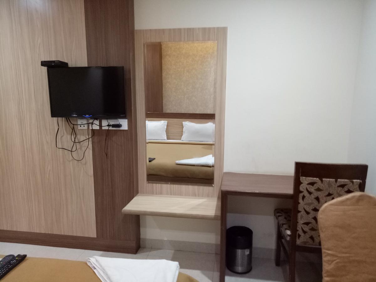 Hotel Deccan Park Hyderabad Exterior photo